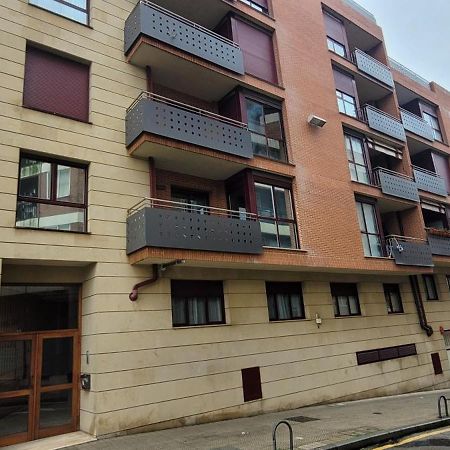 Cozy Yellow Home In Getxo Ngoại thất bức ảnh