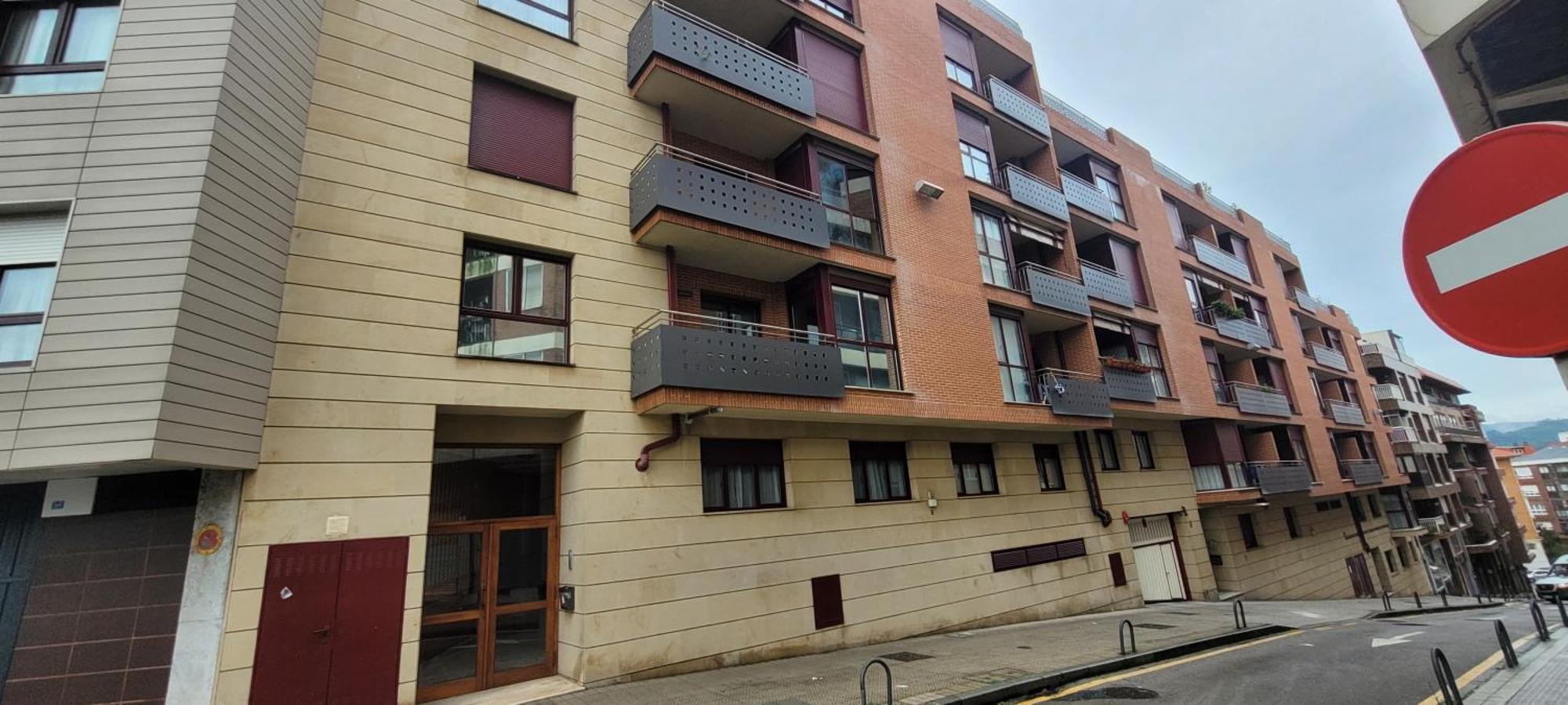 Cozy Yellow Home In Getxo Ngoại thất bức ảnh